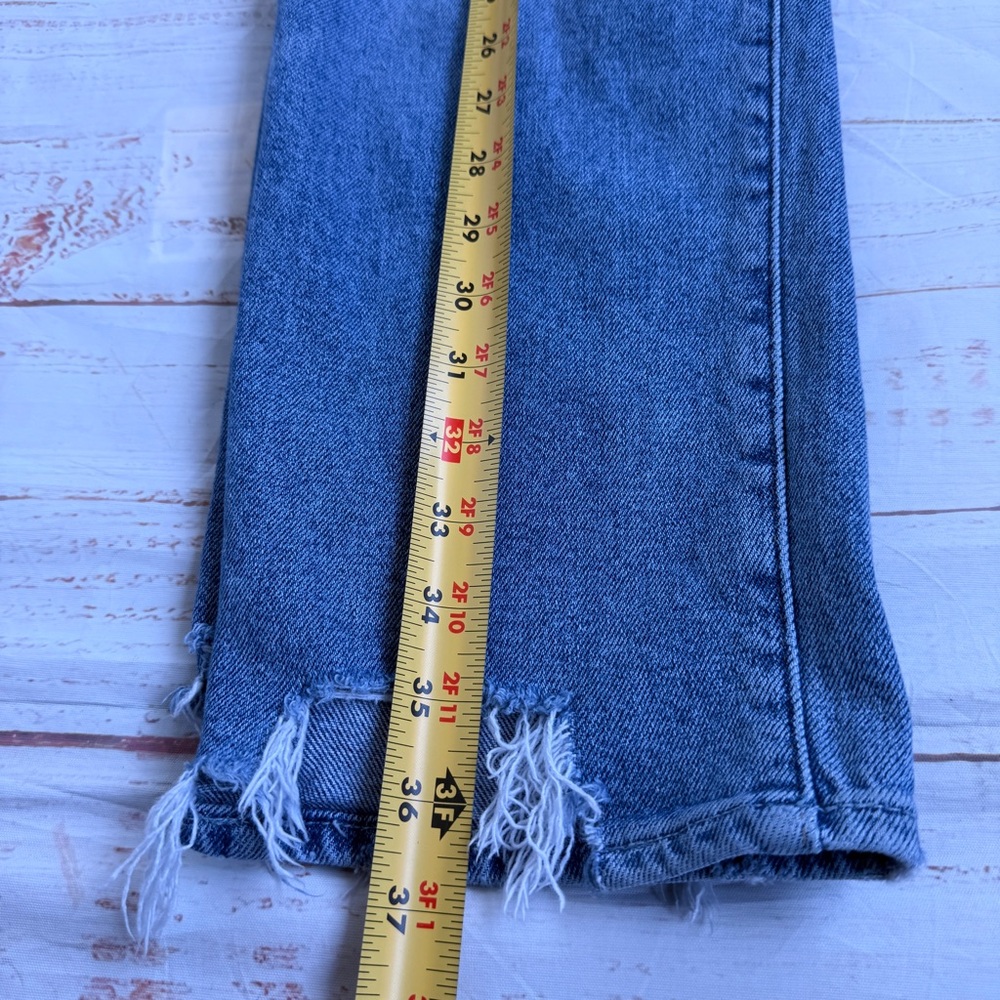 Hollister High-Waisted Ripped Jeans | Size 26/25 | Distressed Y2K Vibe - Picture 6 of 9